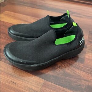 OOFOS Black and Green Athletic Shoes